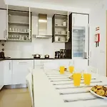 Modern * 2 Bedrooms * Pool Apartament