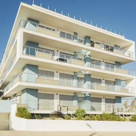 Modern * 2 Bedrooms * Pool Apartment Sao Martinho do Porto
