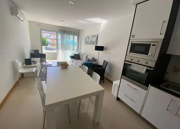 Modern * 2 Bedrooms * Pool * São Martinho do Porto
